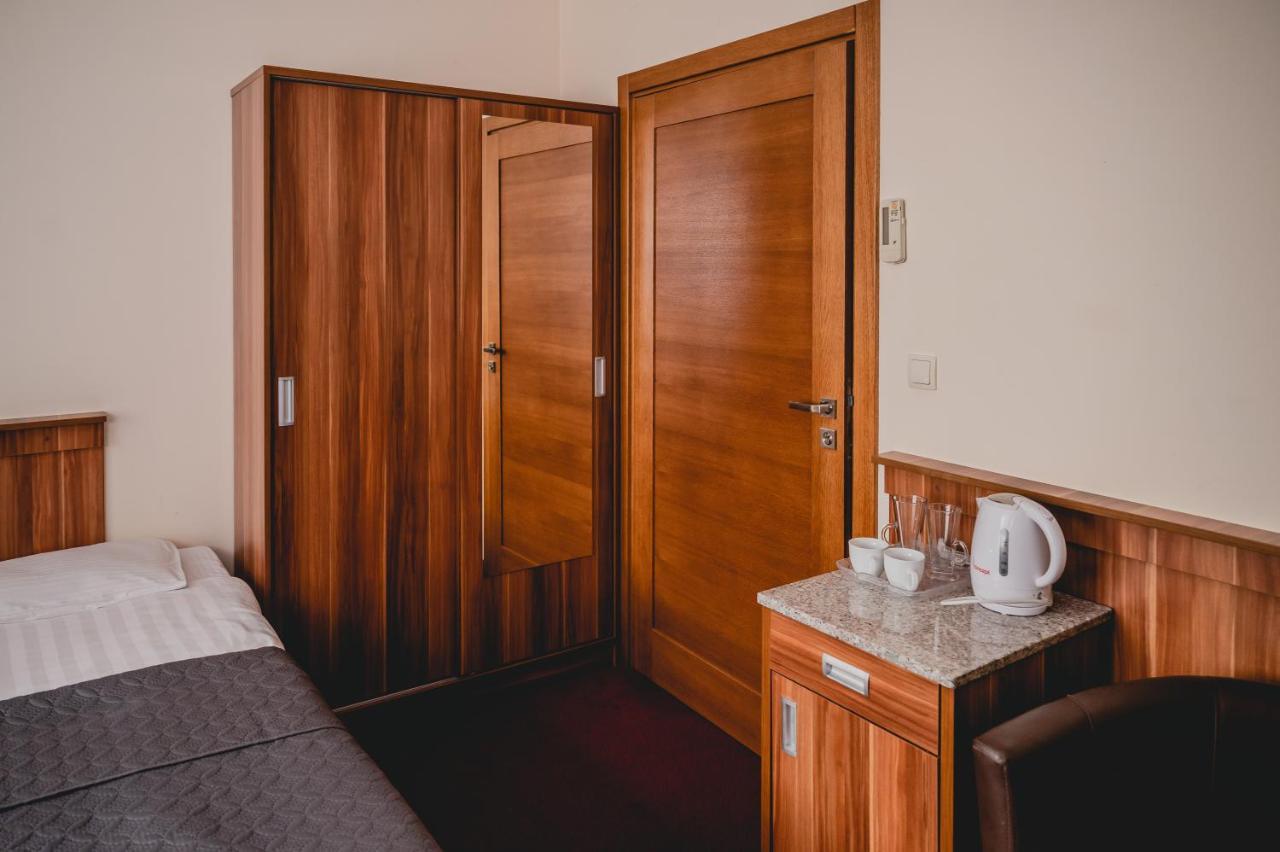 Hotel Nad Morzem- Art-Pension Swierzno Екстериор снимка