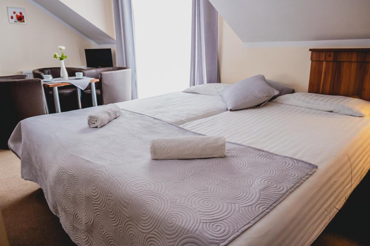 Hotel Nad Morzem- Art-Pension Swierzno Екстериор снимка