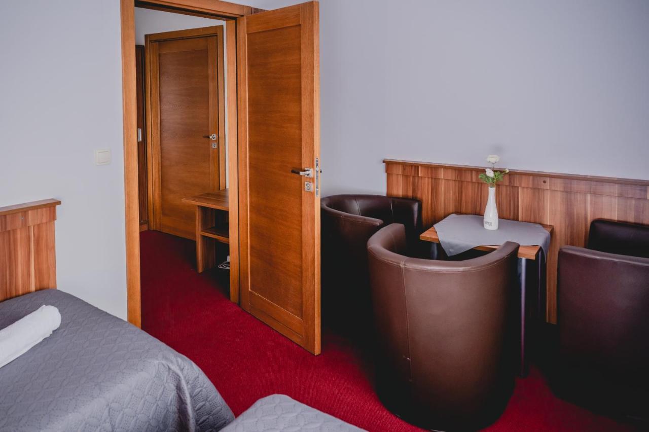 Hotel Nad Morzem- Art-Pension Swierzno Екстериор снимка