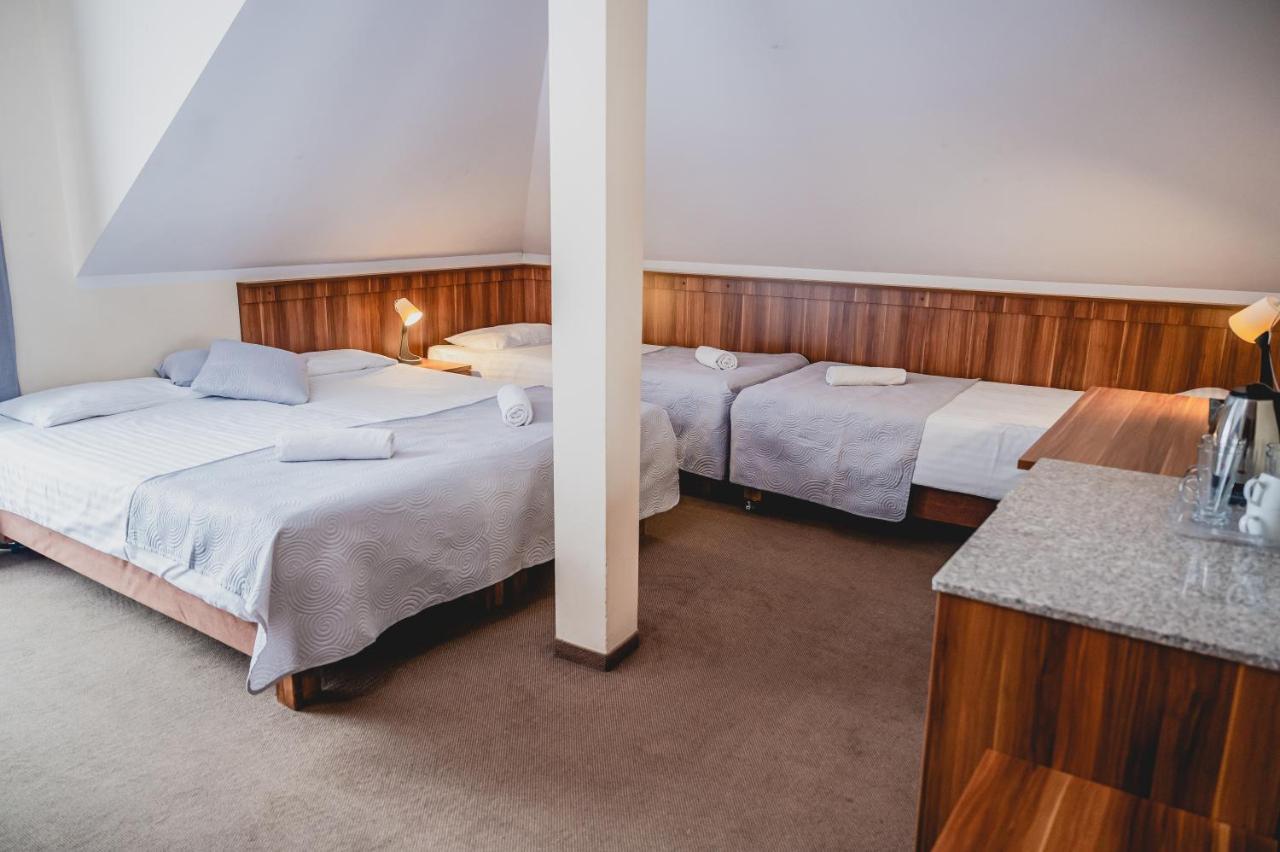 Hotel Nad Morzem- Art-Pension Swierzno Екстериор снимка