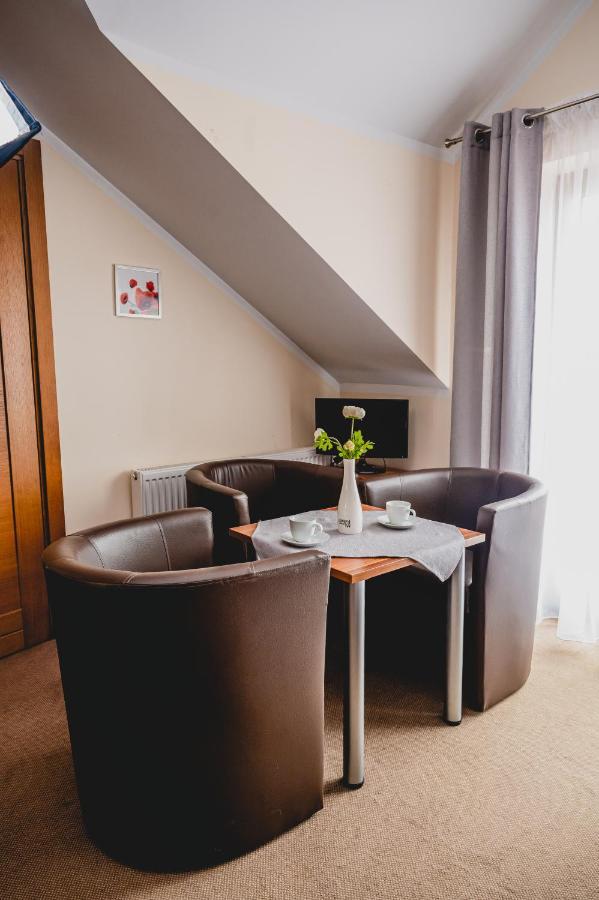 Hotel Nad Morzem- Art-Pension Swierzno Екстериор снимка