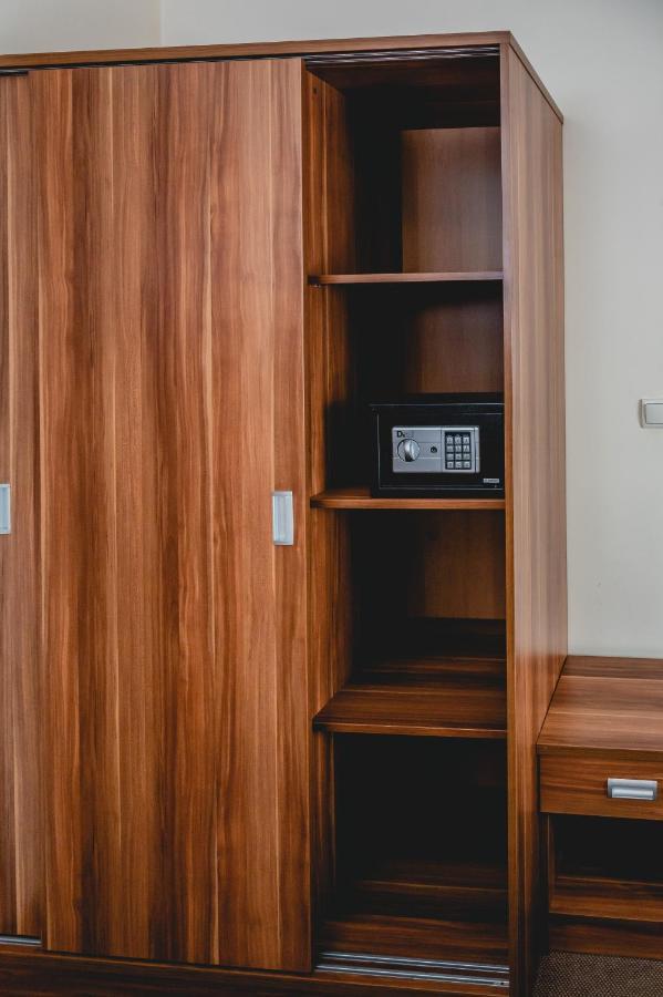 Hotel Nad Morzem- Art-Pension Swierzno Екстериор снимка